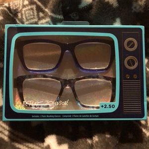 Betsey Johnson 2-pack readers